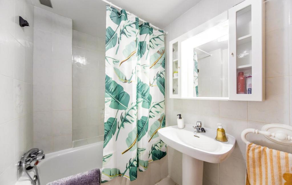 Stunning Apartment In Oropesa Del Mar Eksteriør bilde